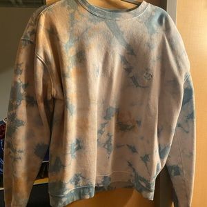 blue/yellow tie dye crew neck